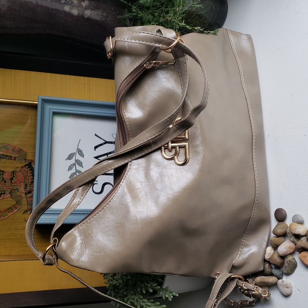 Womens Gray Vegan Leather Handbag. NWOT. - Picture 4 of 16